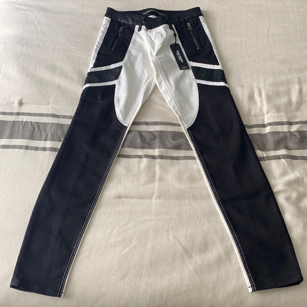 *NWT* Express Jeans (Ankle Legging Low Rise)